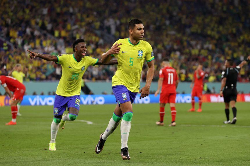 Brasil y su paciencia lo llevan a los octavos de final