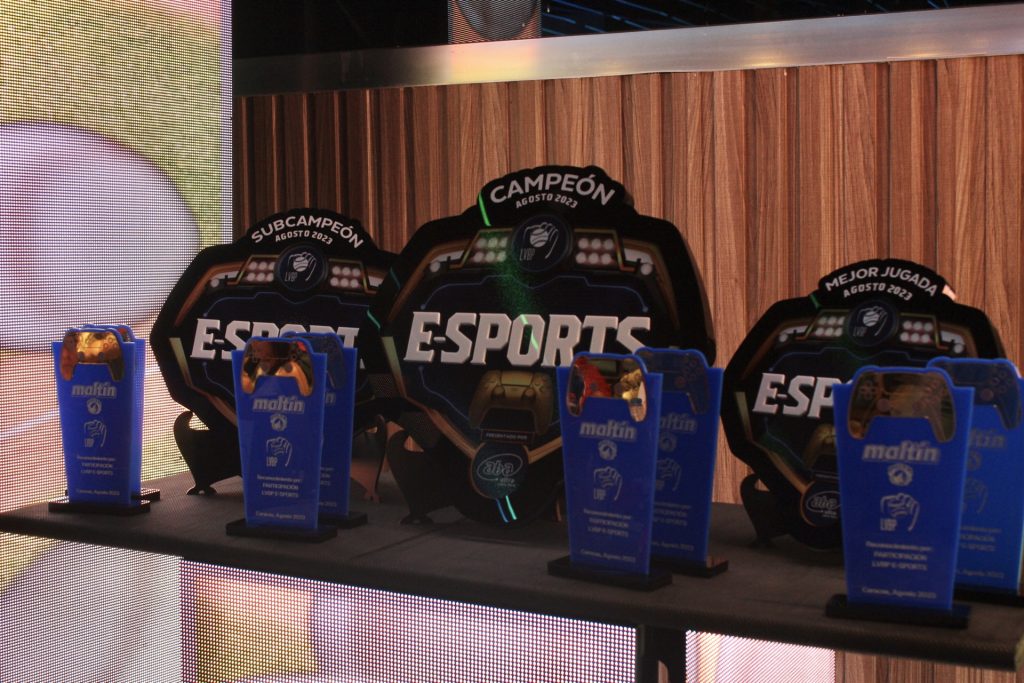Trofeos del Torneo de eSports