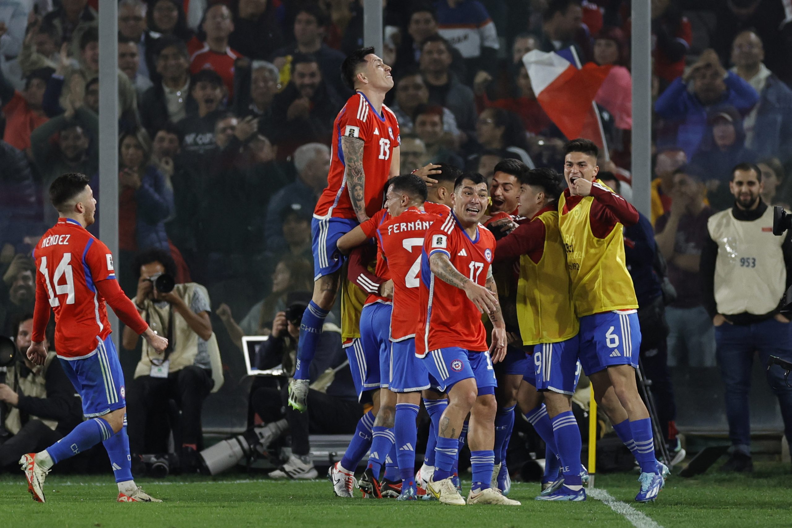 Chile venció a Perú por 2-0 y recuperó terreno en las Eliminatorias | Cortesía Conmebol